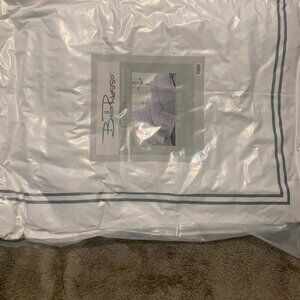 Queen Sheet Set Brand New 4-Piece Bella Russo Brushed Microfiber White Gray Trim